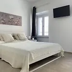 Matty's Guest house 3*